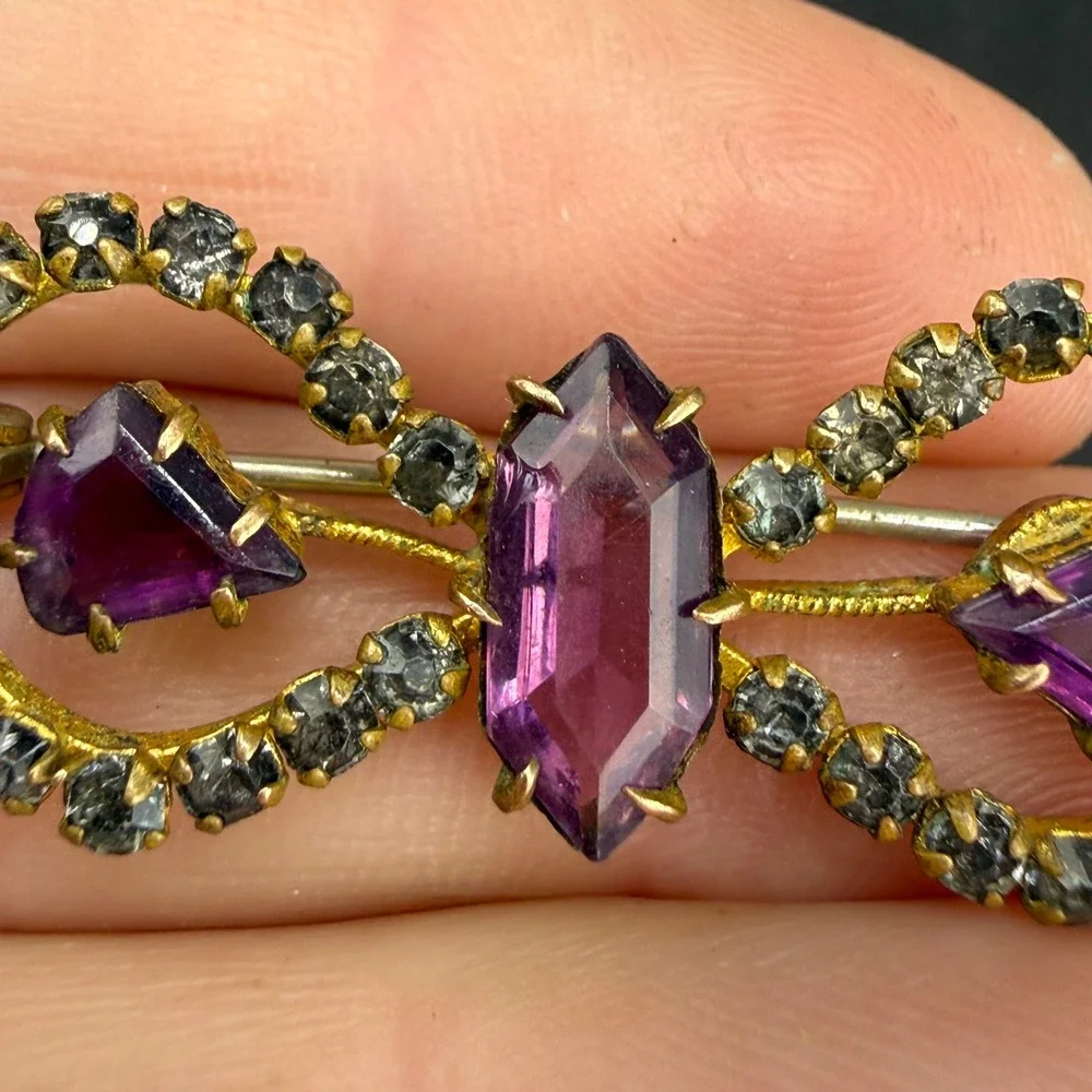 Vintage Bow Brooch Purple Gold Tone Rhinestone OLD